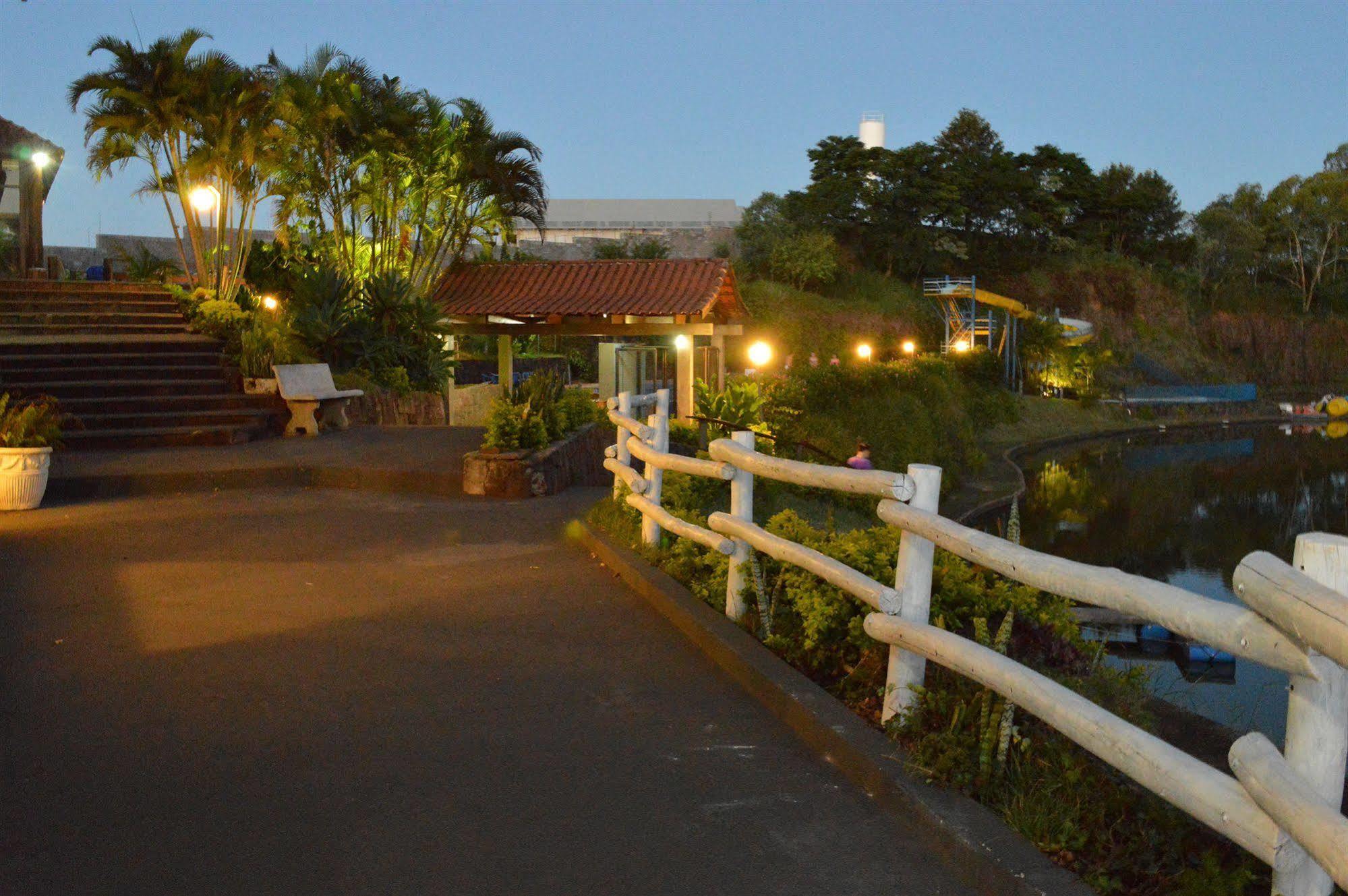 Hotel Lago das Pedras Apucarana Exterior foto